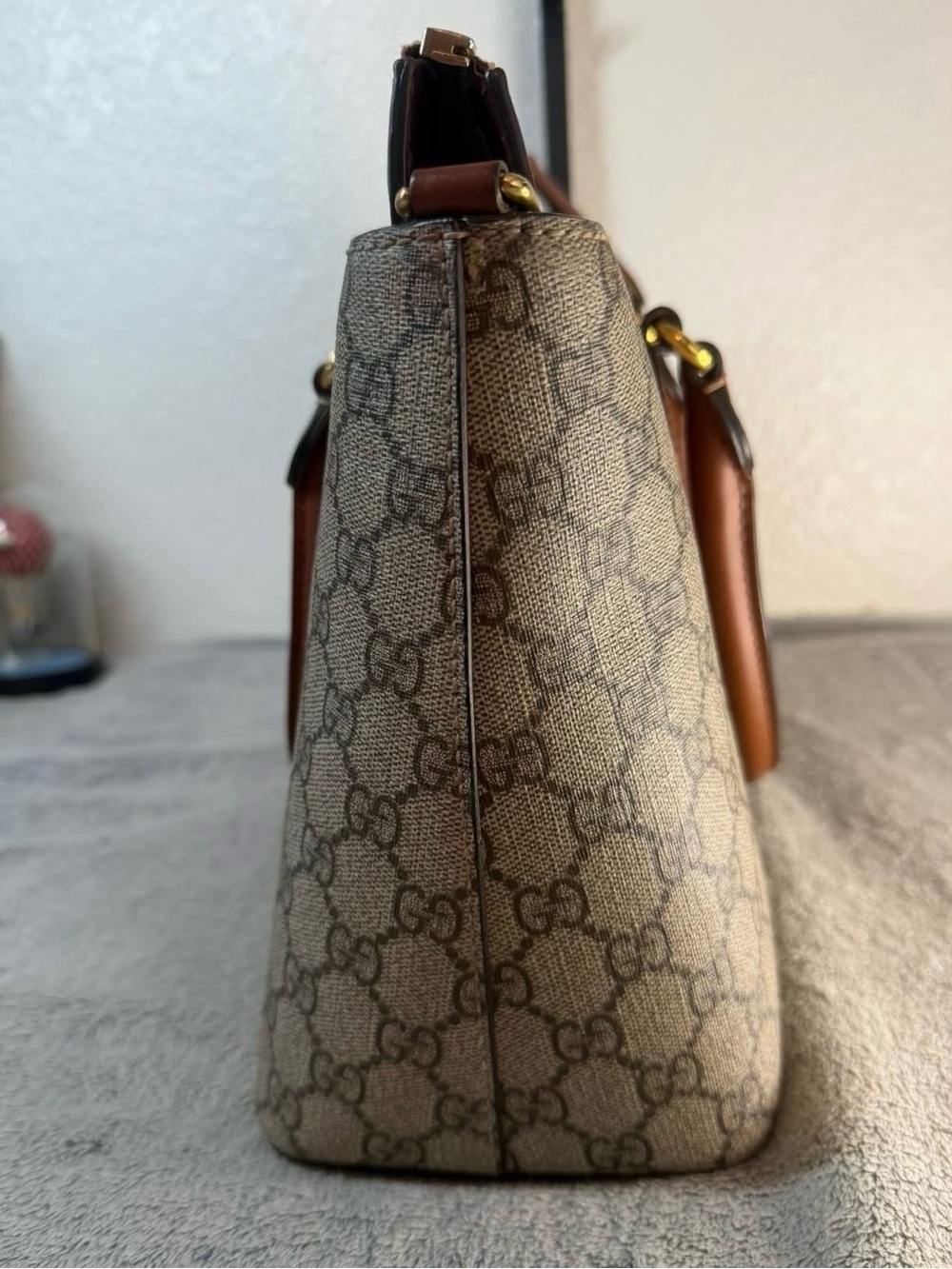 Gucci Supreme Zip Top Tote - Picture 8 of 16